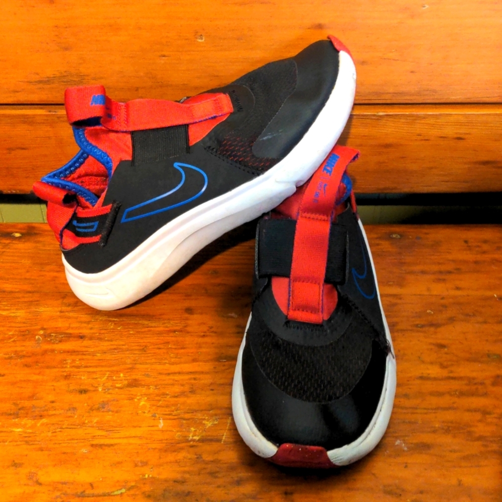 Boys Nike Slip on